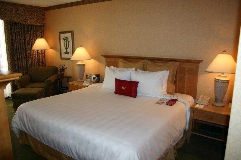 Four Points By Sheraton Phoenix North Chambre photo